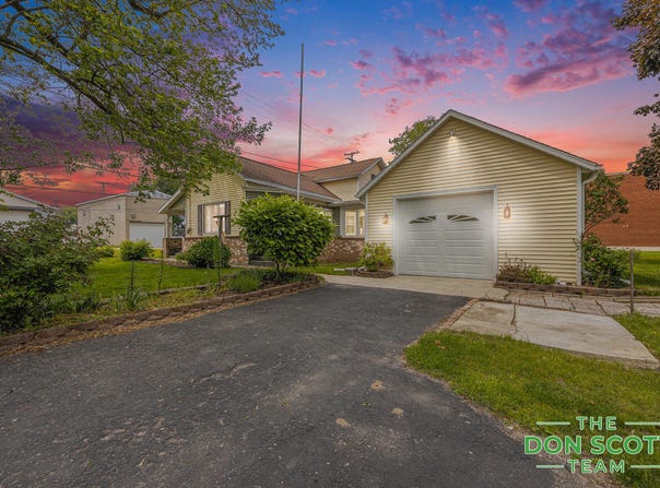 116 N Main Street, Casnovia, MI 49318