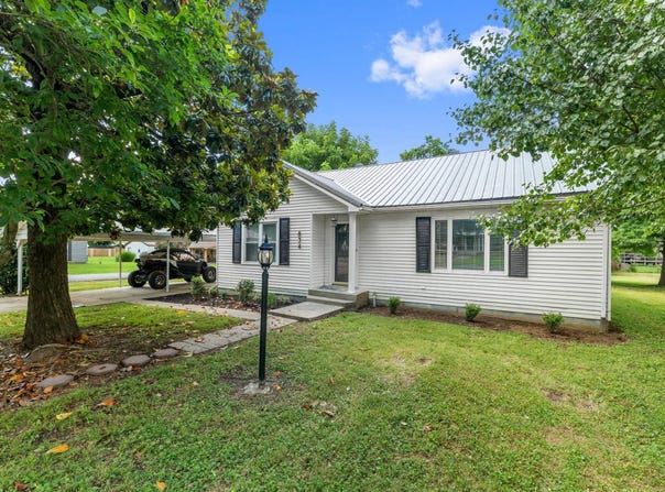 834 4th St., Uniontown, KY 42461