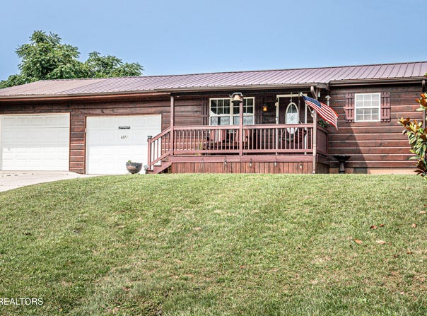2277 Old Wolf River Rd, Jamestown, TN 38556