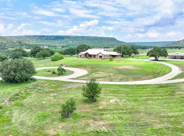 1084 Beddo Mountain Road, Santo, TX 76472