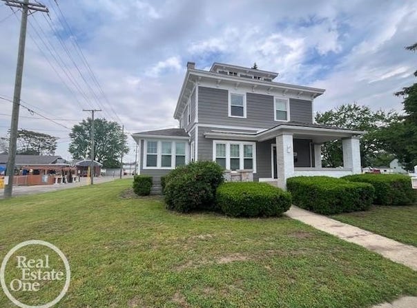 36465 Main, New Baltimore, MI 48047