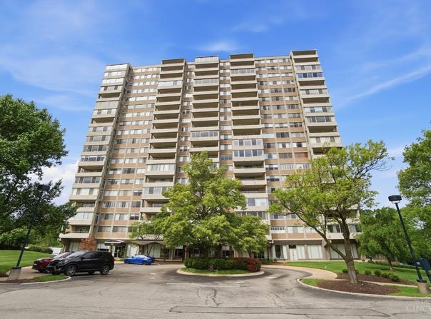 2324 Madison Road, Cincinnati, OH 45208