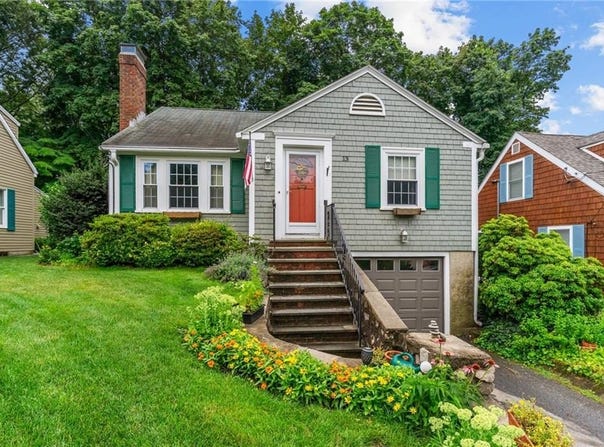 13 Welcome Road, Smithfield, RI 02917