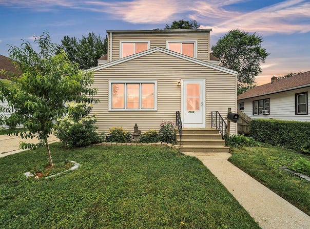 7018 37th Ave, Kenosha, WI 53142