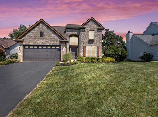 1643 Westwood Drive, Lewis Center, OH 43035