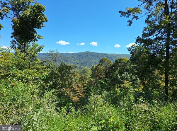 TIGER VALLEY Road, HYNDMAN, PA 15545