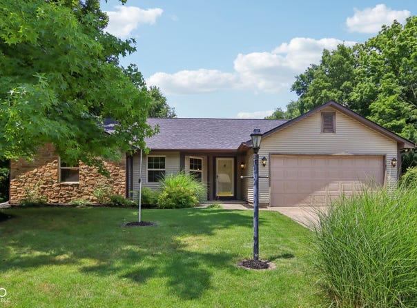 162 Hickorywood Court, Brownsburg, IN 46112