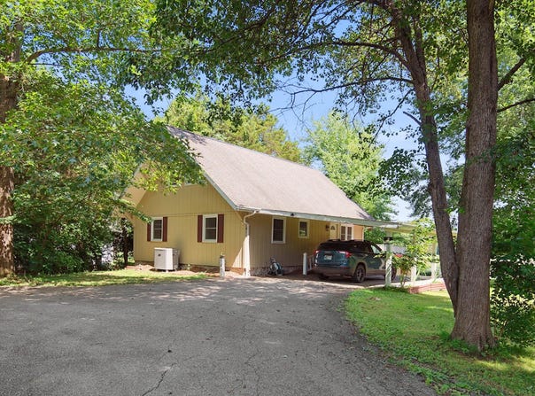 897 Wildwood Road, North Vernon, IN 47265