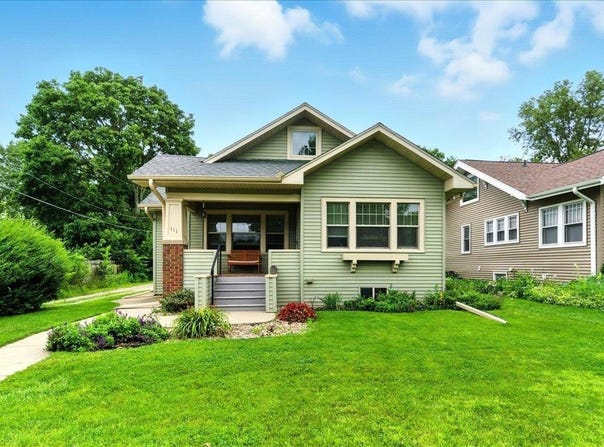 111 Lovejoy Avenue, Waterloo, IA 50701