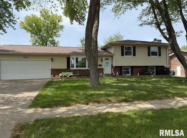 2553 Miami Trail, Springfield, IL 62702