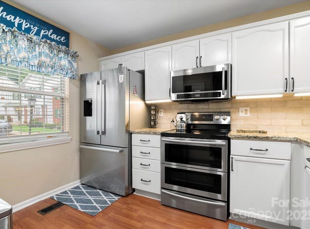 2826 Hosta Drive, Charlotte, NC 28269