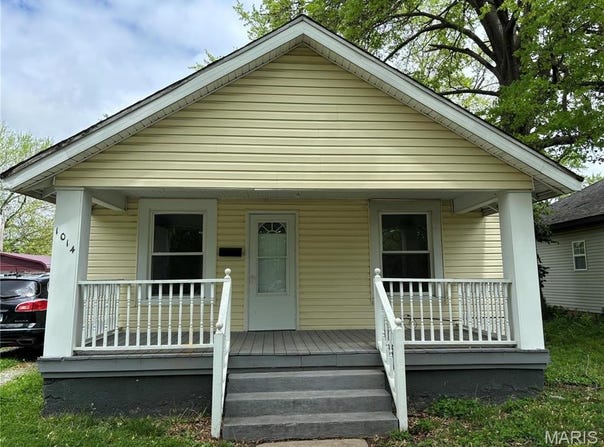 1014 E Broadway, Centralia, IL 62801