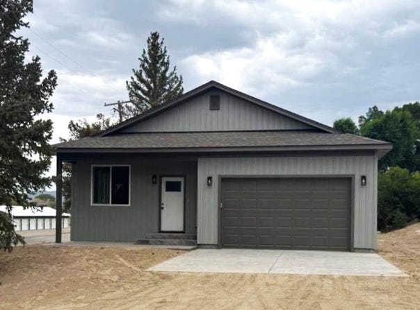 310 N East Street, Arco, ID 83213