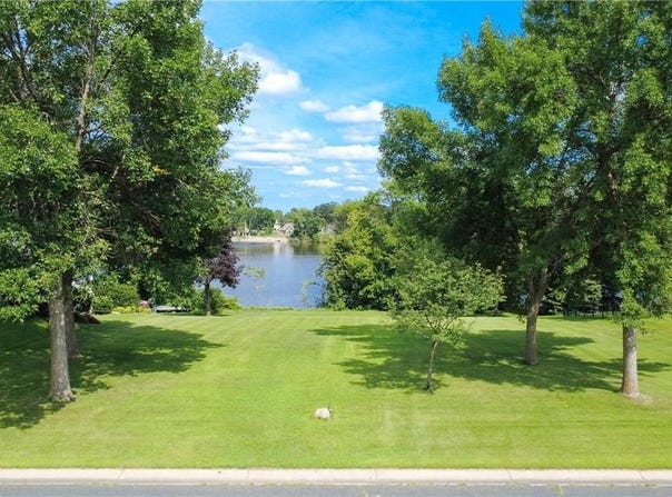 855 Otter Street SW, Hutchinson, MN 55350