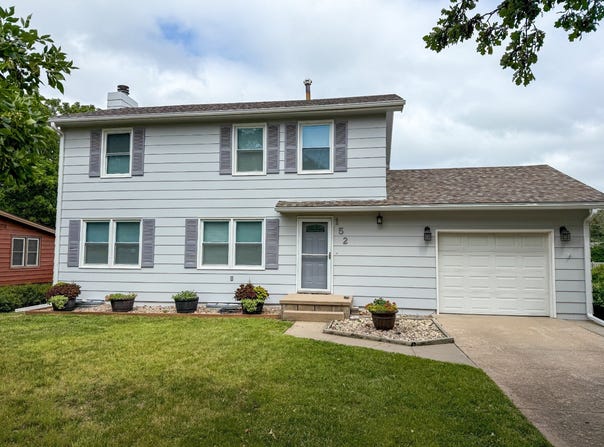 152 7th St, Phillipsburg, KS 67661