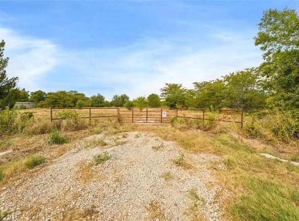 4788 S FM 513 Road, Lone Oak, TX 75453