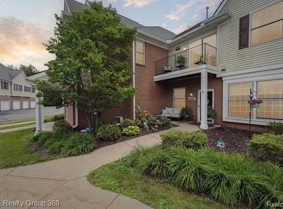 1044 Shiawassee Circle, Howell, MI 48843