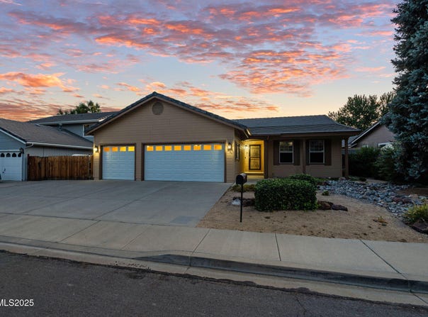 5285 Canyon View Drive, Sparks, NV 89436