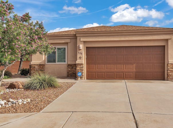 670 FIREWHEEL Loop SW, Los Lunas, NM 87031