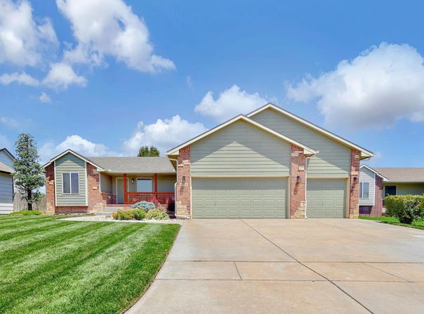 1954 N Bellick Ct, Wichita, KS 67235