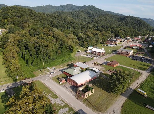 782 Kentucky 219, Wallins, KY 40873