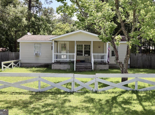 1807 Madison, Waycross, GA 31503