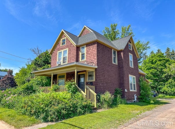 1111 N 4th, Marquette, MI 49855