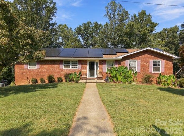 7 Fieldcrest Circle, Asheville, NC 28806