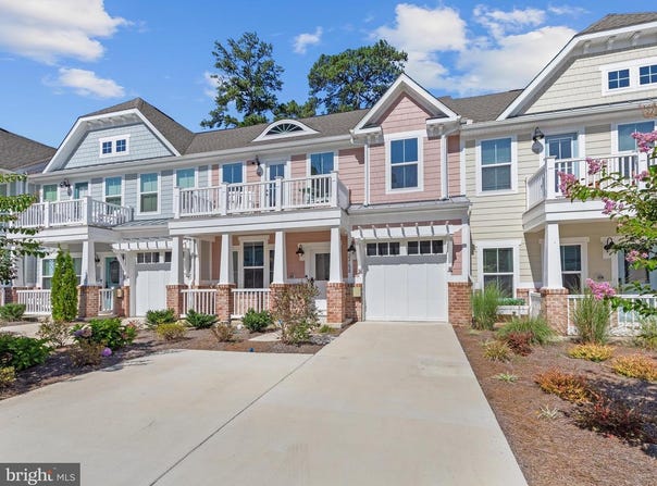 22198 DUNE CIR, MILLSBORO, DE 19966