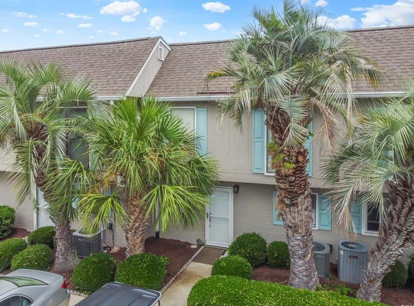926 Villa Dr., North Myrtle Beach, SC 29582