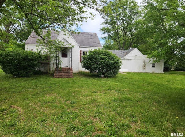 14322 MEMORY Lane, Mt Vernon, IL 62864