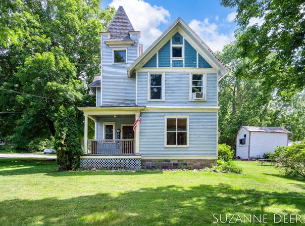 409 W Bridge Street, Lyons, MI 48851