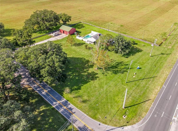 10038 N US HIGHWAY 301, OXFORD, FL 34484
