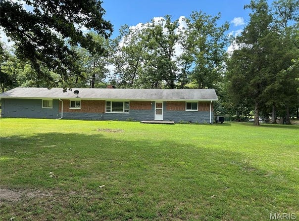 20267 Tall Timber Road Road, Staunton, IL 62088