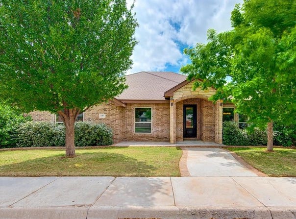 5907 Sabine Dr, Midland, TX 79707