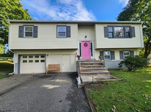 10 Parkview Dr, Mansfield Twp., NJ 07840-4118