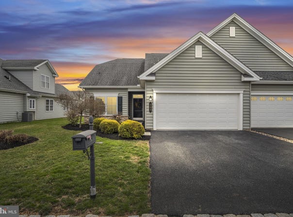307 VALOR Drive, MECHANICSBURG, PA 17050