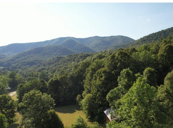 9222 Roan Creek Road Road, Butler, TN 37640