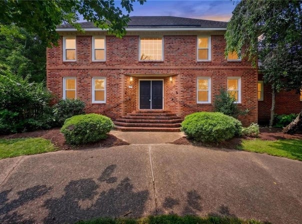 1705 Pilgrims Mews, Virginia Beach, VA 23455