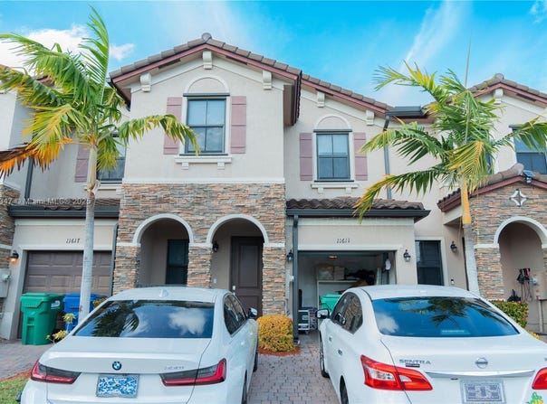 11611 SW 253rd St, Homestead, FL 33032