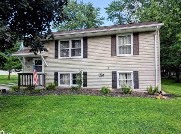 802 N Bergdahl Circle, Mount Pleasant, IA 52641