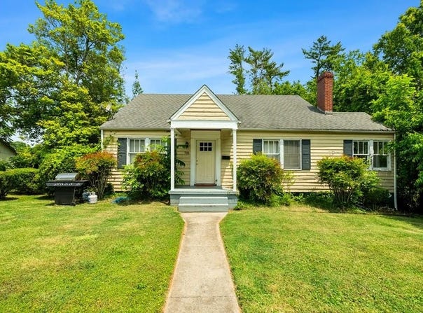 702 Irving Street, Farmville, VA 23901