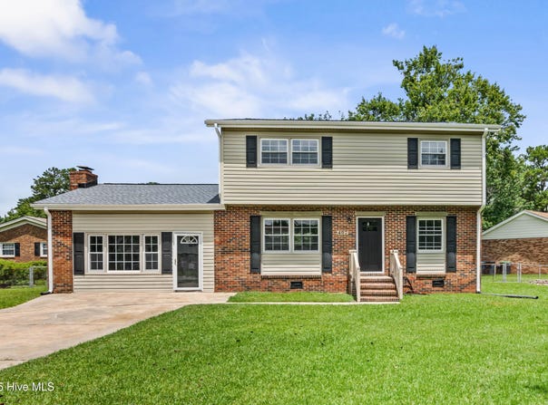 407 Thomas Drive, Jacksonville, NC 28546