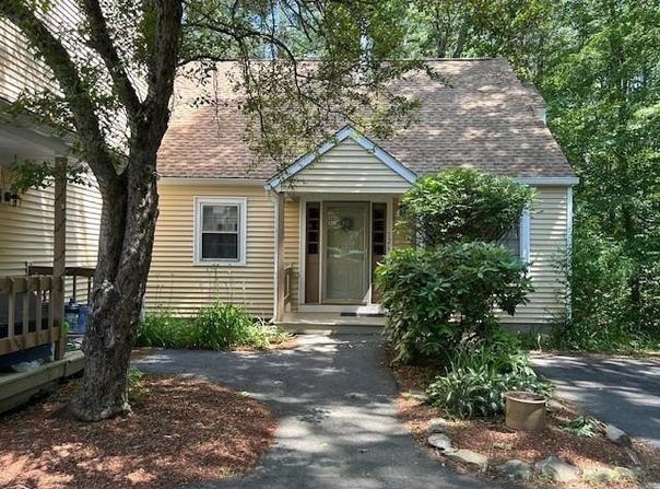 126 Winterwood Drive, Londonderry, NH 03053