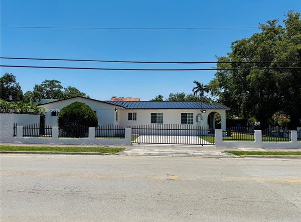 1900 SW 24th St, Miami, FL 33145
