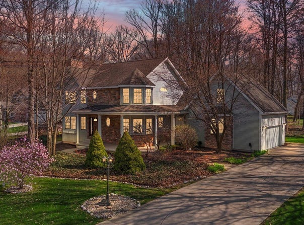 437 Lost Tree Drive, Chesterton, IN 46304