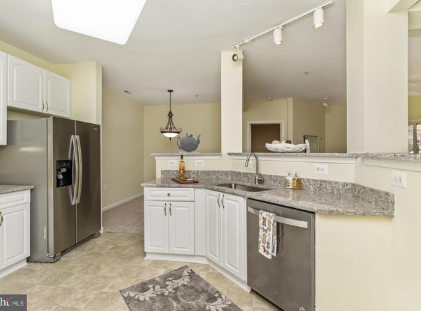 400 SYMPHONY CIRCLE, COCKEYSVILLE, MD 21030