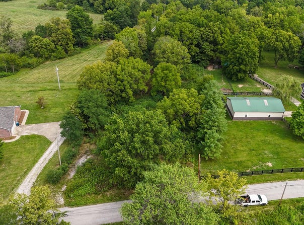 2180 Scotts Ferry Road, Versailles, KY 40383