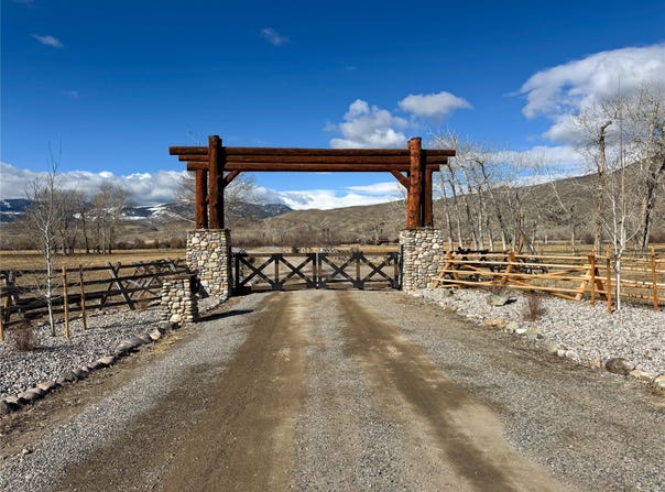 100 Snowberry Path, Melrose, MT 59743