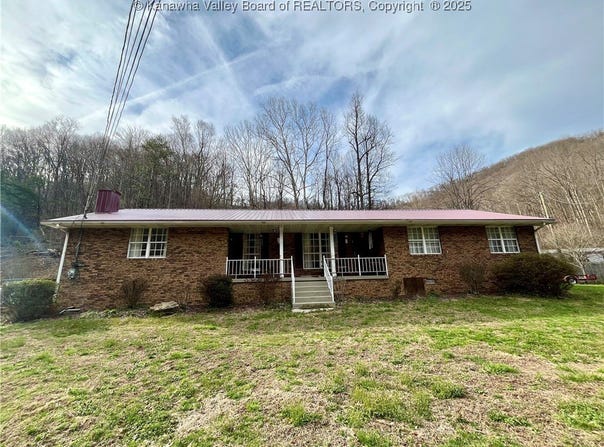 9189 Daniel Boone Parkway, Foster, WV 25081